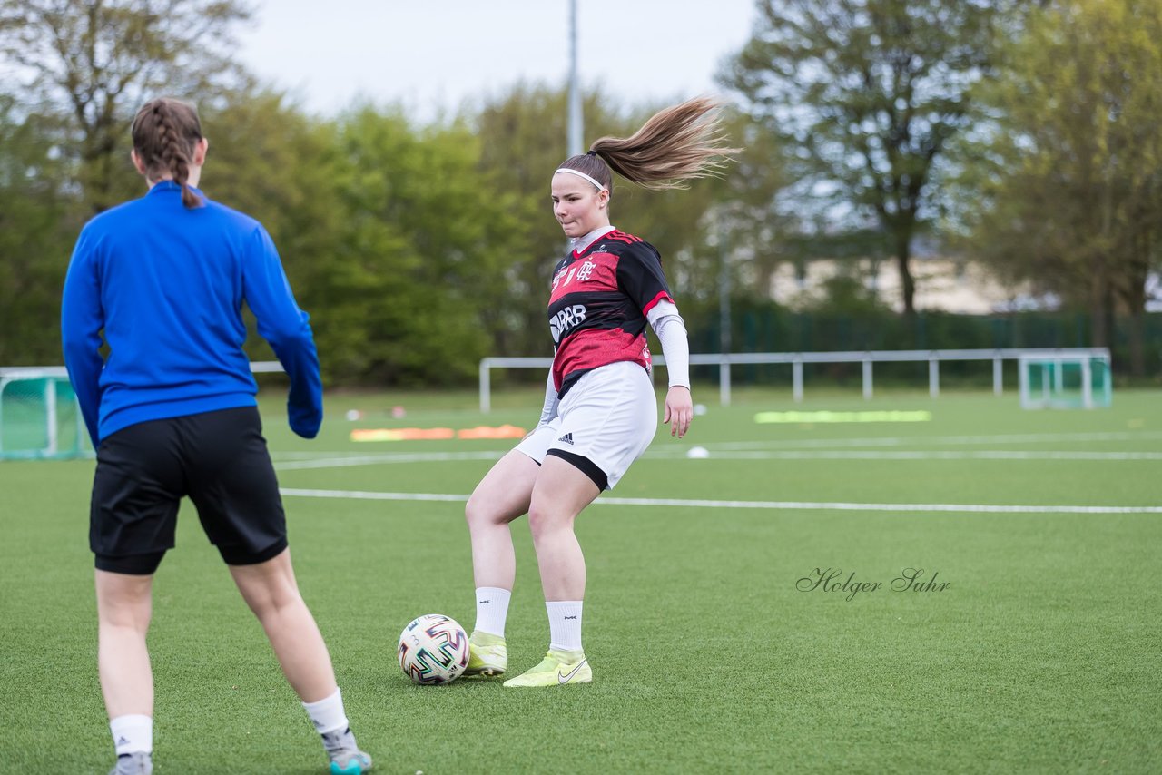 Bild 217 - Co-Trainerin der Frauen Nationalmannschaft Britta Carlson in Wahlstedt